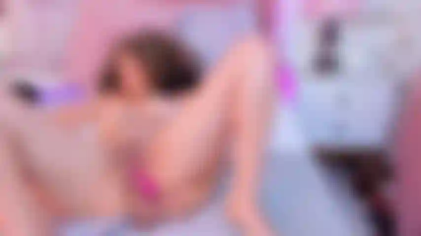 Foder meu cuzinho para você cada penetração é uma chegada mais próxima do paraíso total, na minha cabeça só existe prazer total meu cuzinho anseia que seu pau seja aquele que me dá tanto prazer.