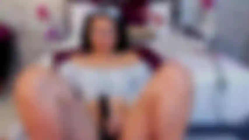 Gosto de recompensar seu bom gosto, quero que você me veja bem tarada curtindo meu vibrador.