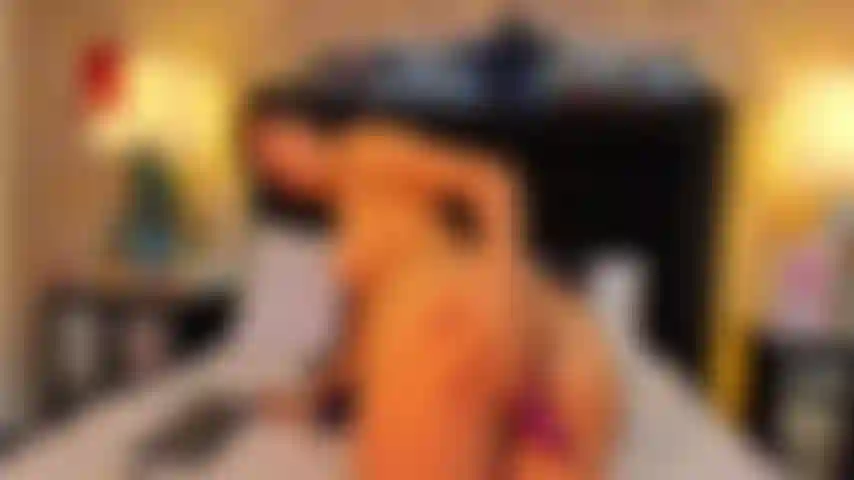 Meu cuzinho quer seu pau grande, você vai me dar?