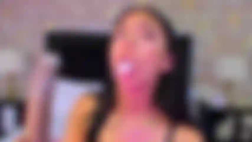 Boquete profundo com muito leite.