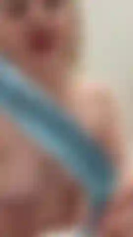 Watch me suck all 10 inches😈