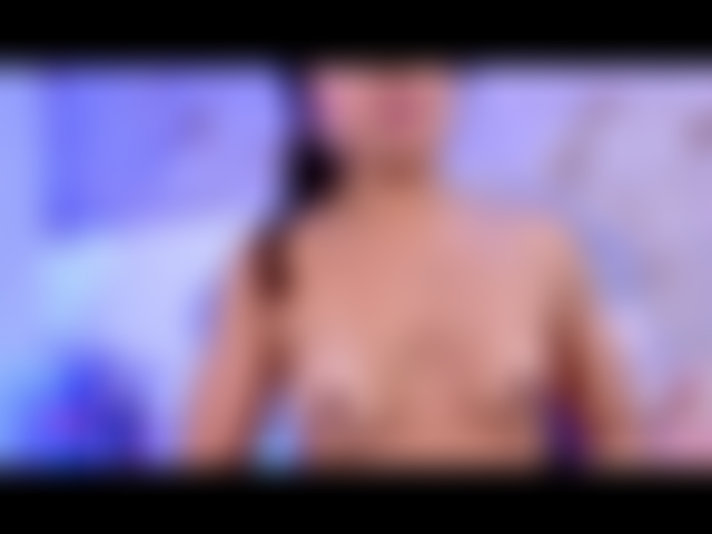 Um grande esguicho na sua cara e boca.