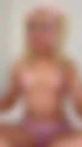 GFE 🩷 Your girlfriend sends you a sexy BJ / JOI video while you’re on your work trip… because she doesn’t want anyone else stealing your cum. Slutty cum count down... let me talk you through it babe, it's just like being on video with me💦 roleplay, titties out, BJ on dildo 🎥 4 mins long