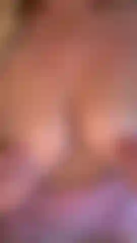 To celebrate the start of the World Cup I have decided to create my first ever video for you 😘 
Football and boobies! What more does a man need XX