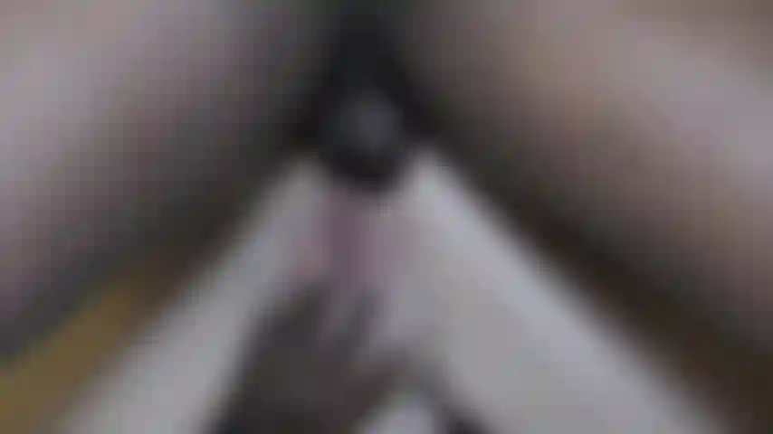 Watch tem um bbc fode minha bunda do ponto de vista. Ele esticou minha bunda muuuuito bem.