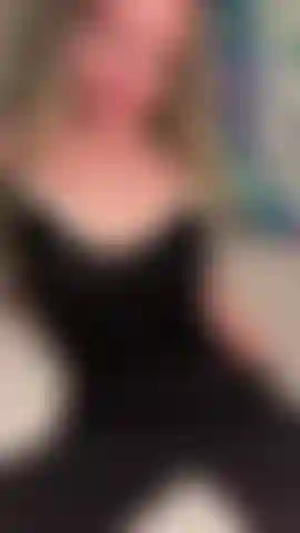 * Rara * implorando por seu pau grande e 5 orgasmos explosivos com brinquedo.