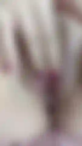 Dedilhando minha boceta molhada.