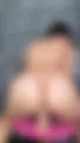 Montando um vibrador no chuveiro.