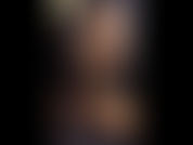 Jovem gata de ébano chupa o pau do namorado e engole cum pov.