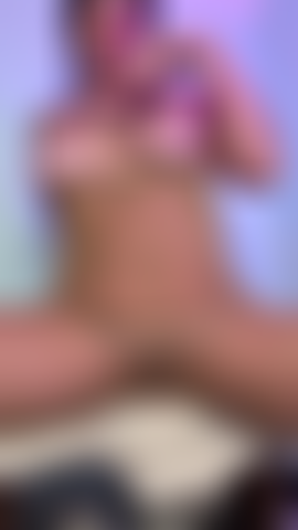 Meia-calça de nylon bege.