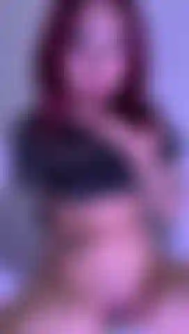 Eu pego minha buceta com minha saliva.