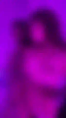 Meu corpo oleado espera por você.