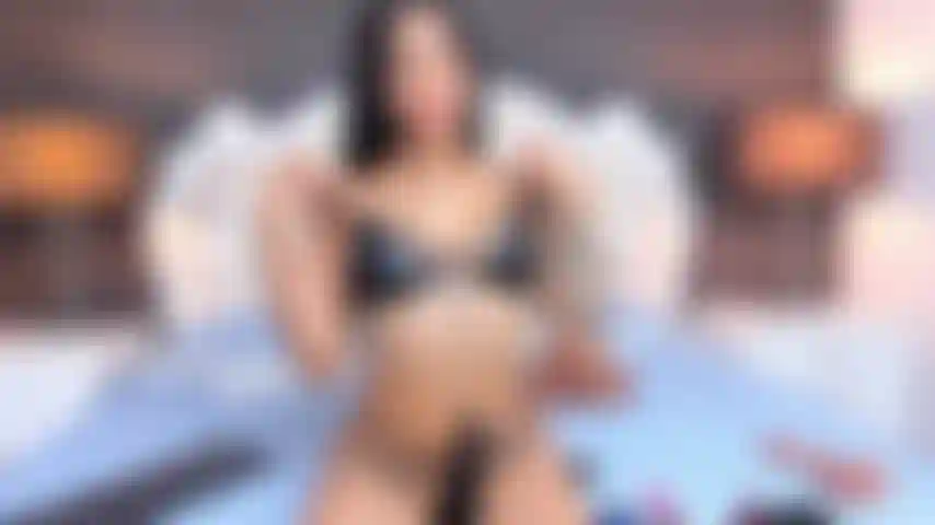 Isabella te fode em diferentes posições, fique até você gozar.