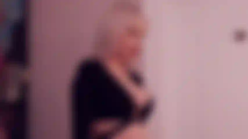 Admire-me como a coisa preciosa que você tem.