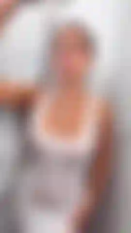 Estou me sentindo muito safada no chuveiro hoje!