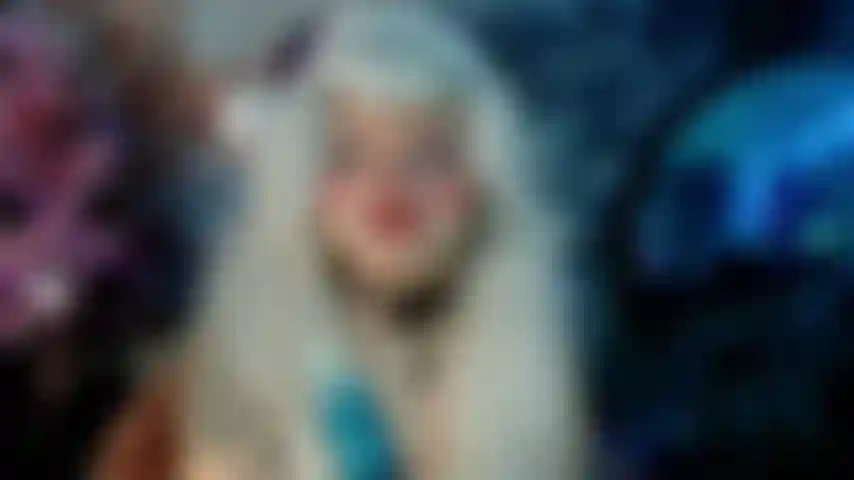 It-s Time to sit on someone-s lap..and I-m definitely