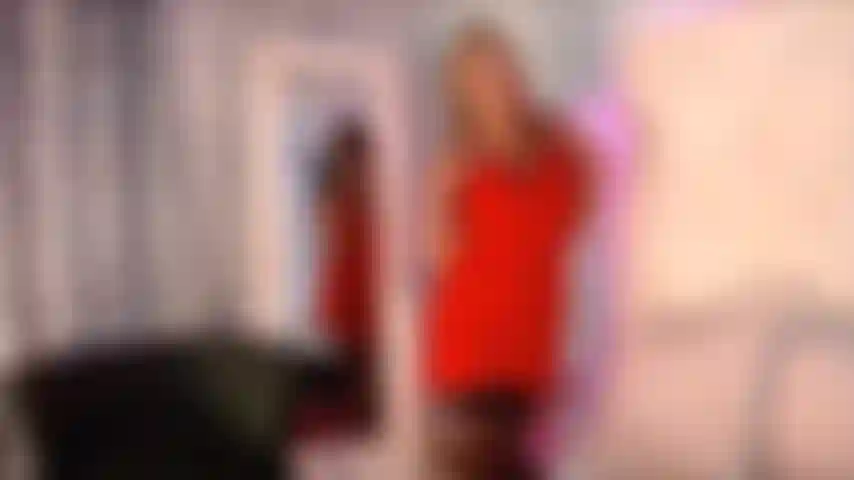 Quero que você pegue meu corpo e me faça só sua doçura.