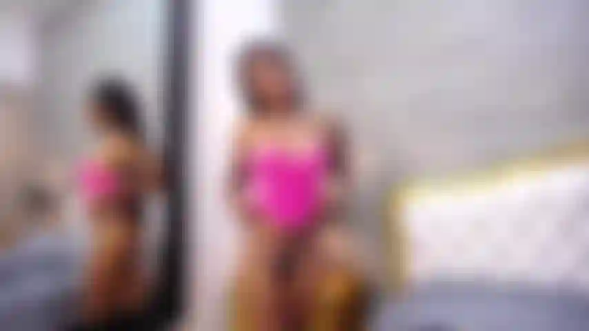 Olha como meu corpo quente está nu, querida.