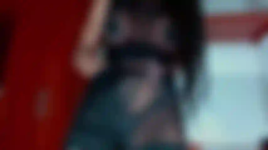 Gozo rápido dentro da minha meia-calça.