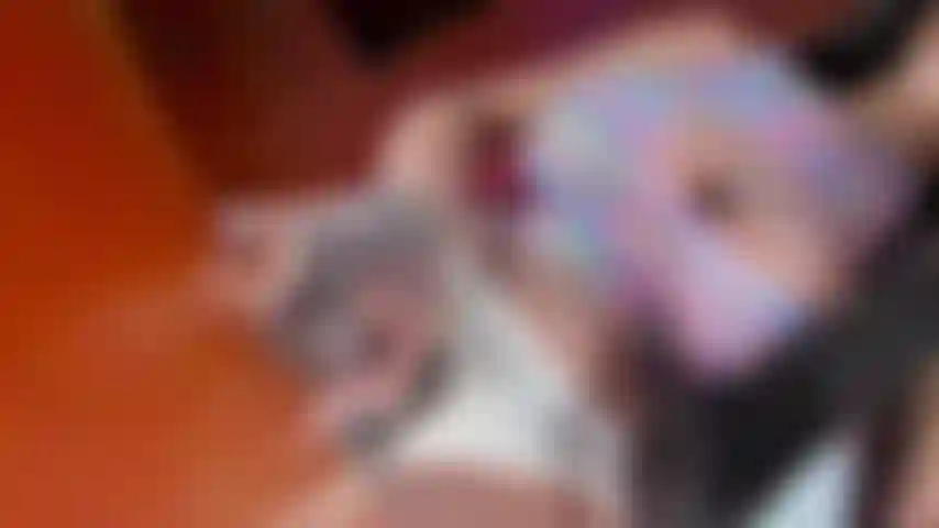 Linda e de pau enorme.