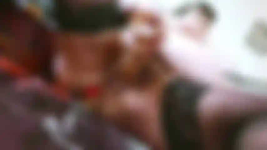 Eu amo ser uma vagabunda hermética para você, tanto que me faz esguichar muito! Me veja fazer jus ao meu nome e me assistir encharcar o chão com minha buceta de fonte. Dp me faz esguichar tão forte! Este é um ótimo filme para conferir para ver por que meus shows de esguicho custam o que custam, vários esguichos e líquido suficiente para encher um balde (que eu tenho). # Hairpussy #bigbelly #doublepeneptration #airtight #bbw #bigpussylips #bigsquirt #squirting #squirt #bigpussy #anal #messy #milf #ssbbw #peluda #bush #bigboobs #bigbelly #thickthighs #bigpussy #madura #pussyspread #fatpussy.