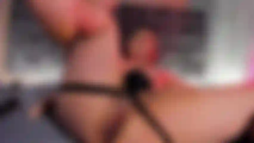 Fodendo meu traseiro + boquiaberto.