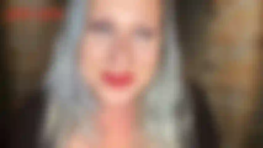 Abuso severo de virgem-:: este foi um vídeo personalizado para um fã:: âi realmente amo seu estilo de humilhação e para este vídeo eu quero que você seja realmente cruel. Eu quero que você me humilhe por ser virgem...