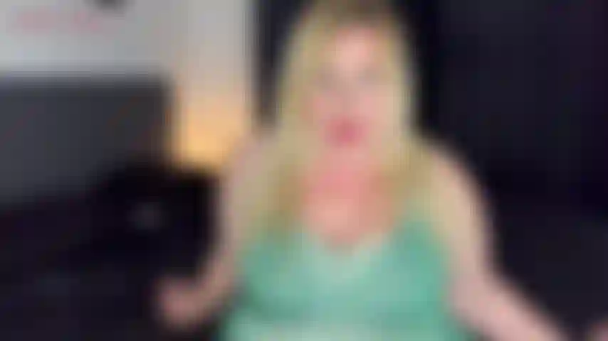 Sem sorte para um perdedor — mais um dia de são patrício em casa sozinho, hein? Não é surpresa, ninguém gosta de você, você é um perdedor com um pau minúsculo. Neste clipe, a jackie ri do quanto você é uma desculpa patética para um homem. Você tem sorte de poder pagar por este vídeo...