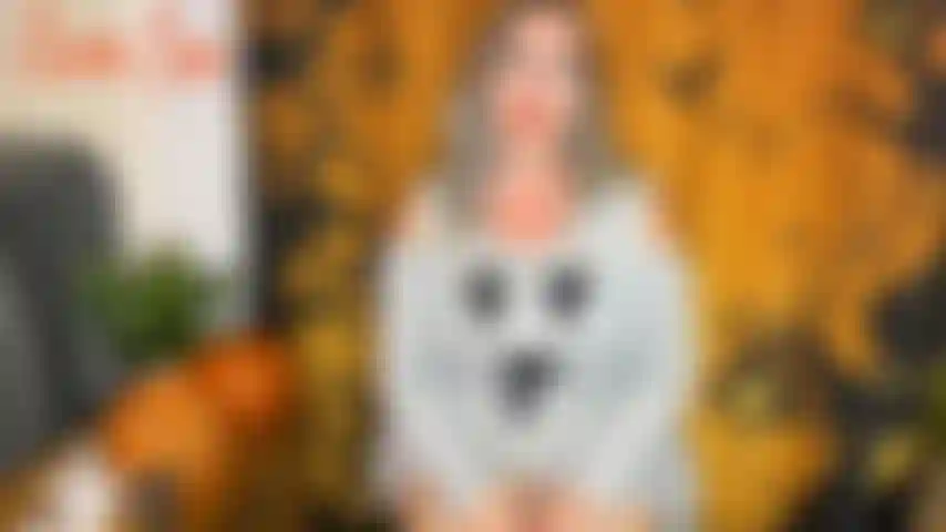 Evil halloween joi - você cresceu com pais rígidos que nunca deixaram você comemorar o halloween, coitado de você. Você sempre teve ciúmes das travessuras ou travessuras, mas mamãe e papai disseram que era malvado! Uma vez que você conseguiu...