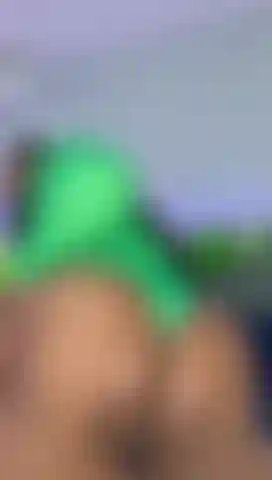 Passeio sexy, minha bunda grande na sua tela.