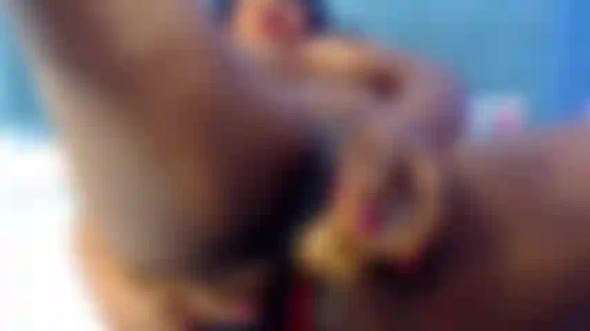 Pequena dp e foda minha bucetinha.