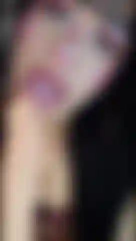 Chega um pouco mais perto da minha língua e sinta a profundidade da minha garganta.