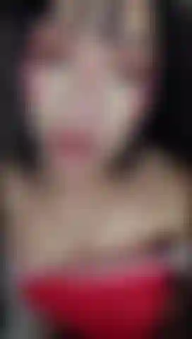 Do you like magic tricks? I can make your cock disappear inside my mouth in minutes