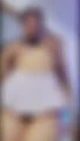 This sweet dancer is waiting to be fucked by a very hard cock 🍆