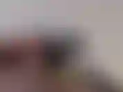 Veja o papai disparar sua gozada quente por toda a meia-calça preta até a coxa.