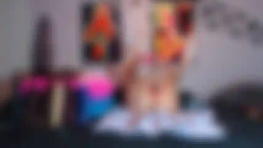 Jayda diamonde deepthroating enquanto cavalga bbc na bunda.