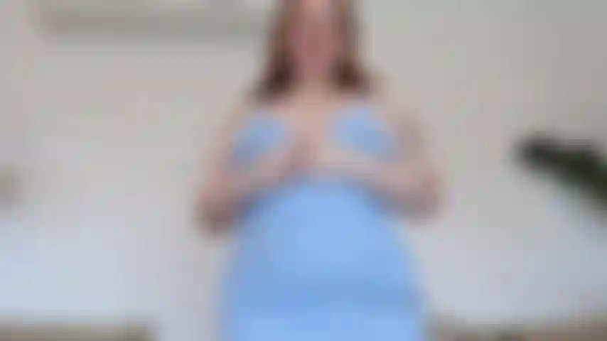 Abrindo a bunda e a buceta, sentando no rosto.