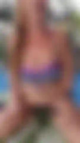 Tour de buceta peluda, 2024.