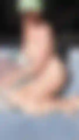 Peidos de buceta, viadinha, 2025.