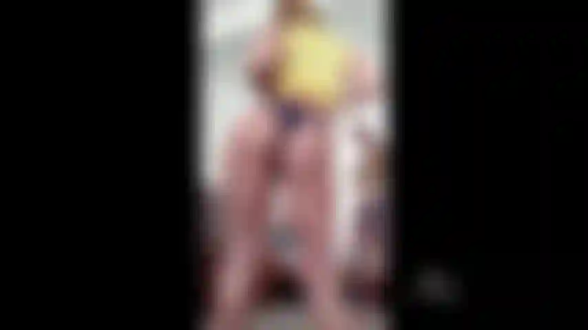 JazzabelleRox bumbum vista e espalhada, em pé e cachorrinha.