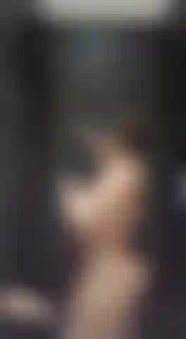 Debaixo do meu chuveiro.