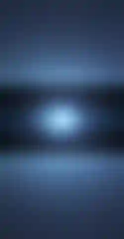 A coelhinha mostra os seios.