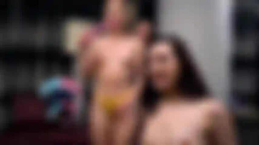 Pussy está no menu com lily lane, paige owens, whitney wright no show ao vivo do jerkmate de fim de semana.