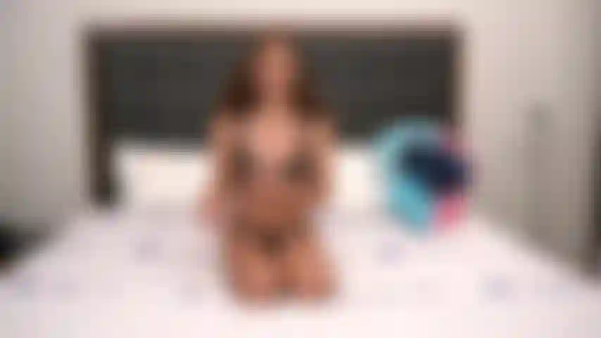 Noite latina - jerky tem uma noite latina infernal com eliza ibarra, liv renovada, tia cyrus no show de ouro ao vivo.