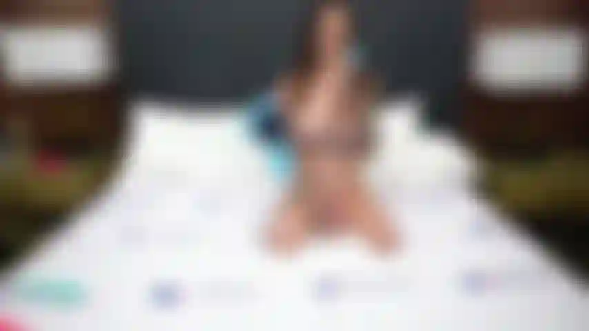 Rocky emerson, alex coal e percy sires fazem uma fila para comer buceta em um show de câmera ao vivo trio lésbico.