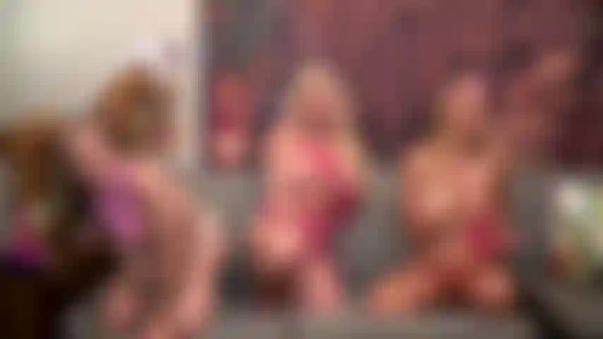 Estrelas do rodeio - rory knox, jasmine daze e spencer scott em um trio lésbico de cowgirl.