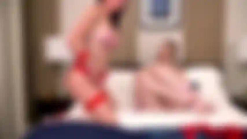 Pré-final - erin everheart e sofie marie 69 e ando de vibrador ao vivo na câmera.