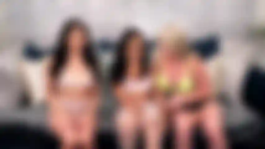 Fantasia anal - penelope woods, verão col e kay carter em um show de sexo anal lésbico lésbico.