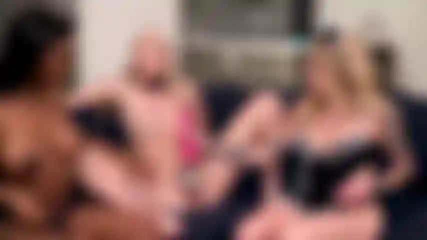 Assustadoramente gostosa - empregadas sujas jaymee green e paris white cuidam bem de kay, adorável.