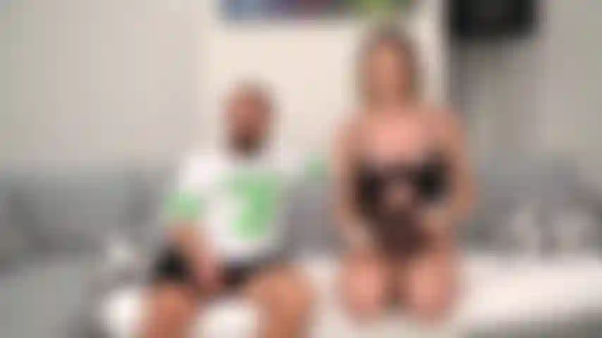 Atire e marque - anny aurora e brad newman em uma festa especial de futebol / futebol na jerkmate tv.